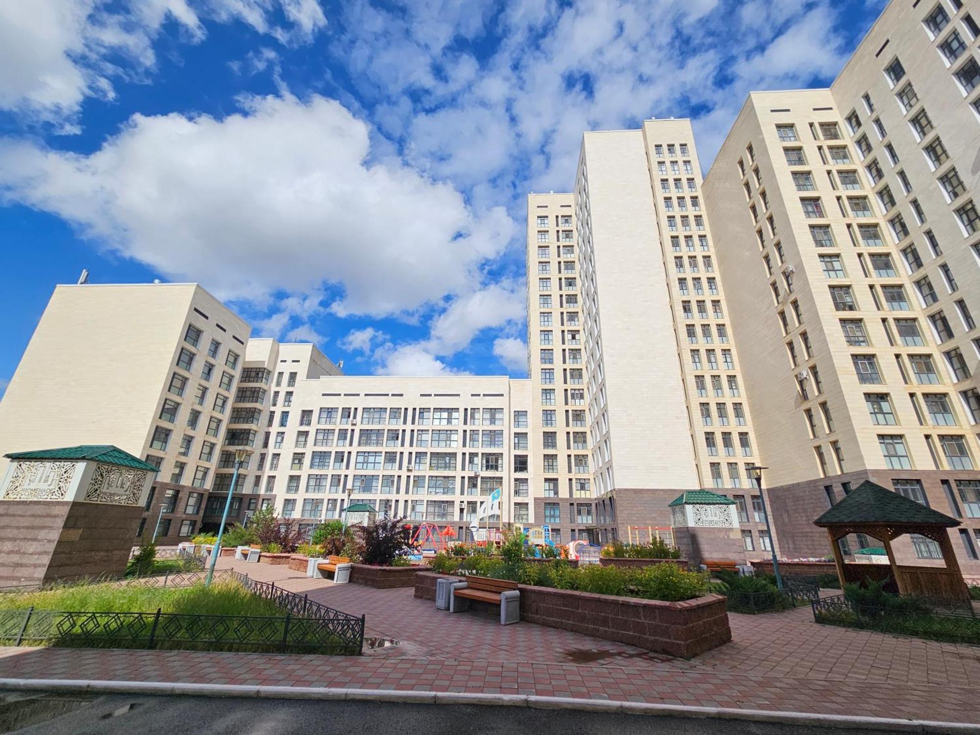 Ernaz Plus Apartments: Promenade Expo Astaná Exterior foto